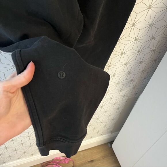 Lululemon Warm Down Jogger *28"
Black - Picture 8 of 9